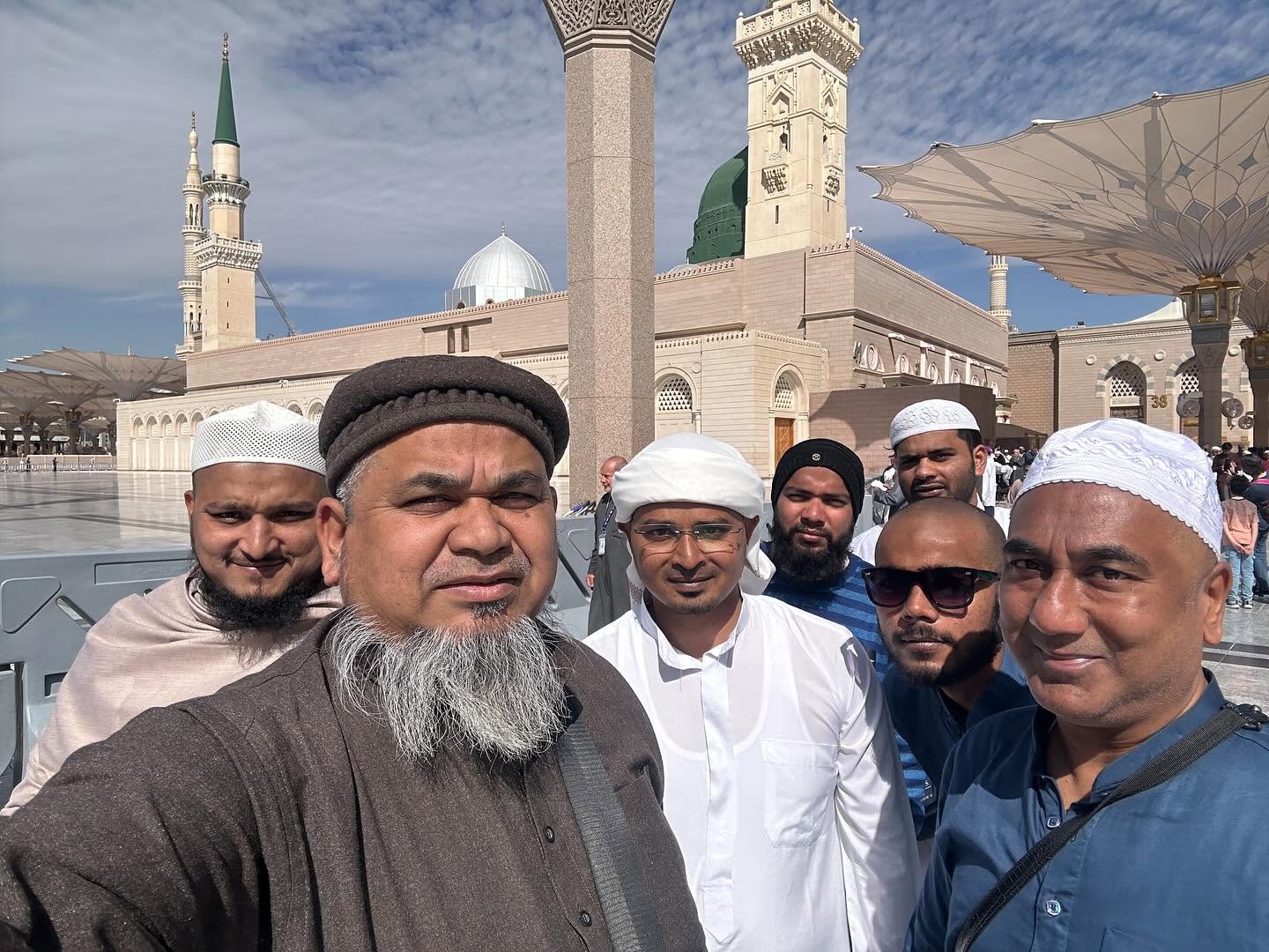 Dr. Irfan with pilgrims at Masjid-e-Nabawi, the Prophet's Mosque in Madinah